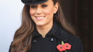 Кейт с макове на ревера