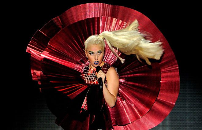 Лейди Гага на европейските награди на MTV