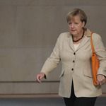 Ангела Меркел отива в Бундестага