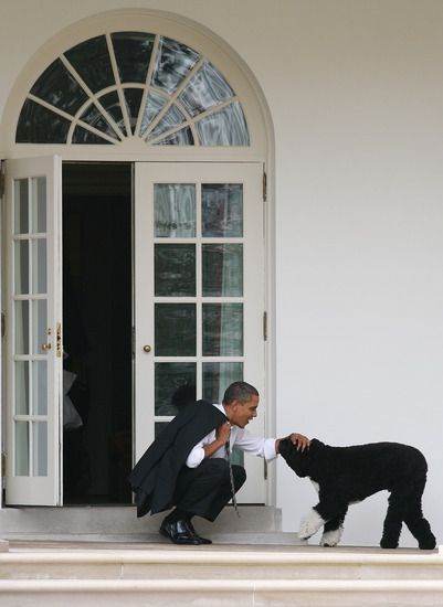 Барак Обама с домашния си любимец