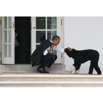 Барак Обама с домашния си любимец