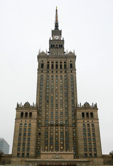 Дворецът на културата и науката във Варшава