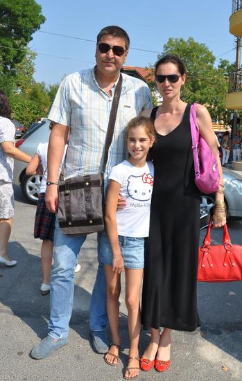 Гергана Полежанова със съпруга си Николай Данкинов и дъщеря им