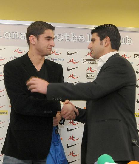 Даниел Димов получава поздрави от Георги Иванов-Гонзо