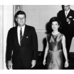 Джаки и Джон Кенеди на церемония в Белия дом, февруари 1963
