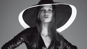 Карли Клос за Vogue Италия | декември 2011 | 2