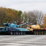 Паметник от танкове в Киев