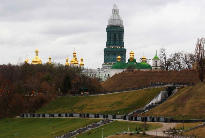 Киев, изглед към манастира