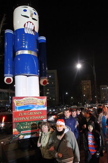 Лешникотрошачка великан