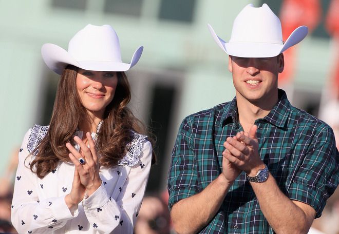 Уилям и Кейт с каубойски шапки