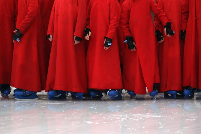 На ледената пързалка