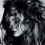 Гримът е на Поли Осмънд