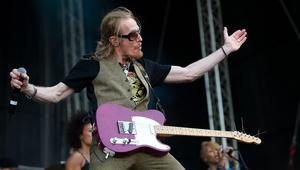 Stereo MCs по време на Loop Elevation 2011