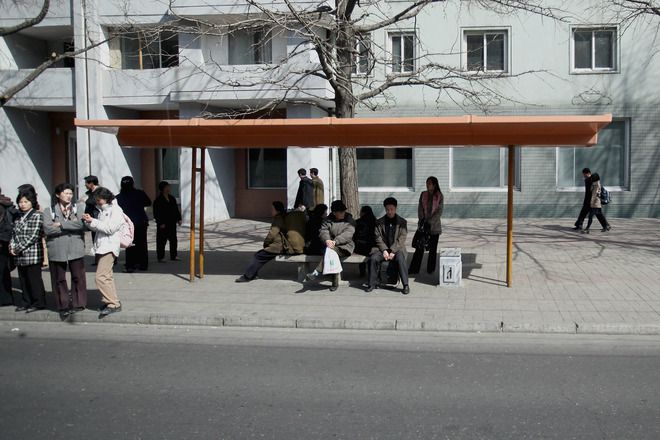 Автобусна спирка в Пхенян