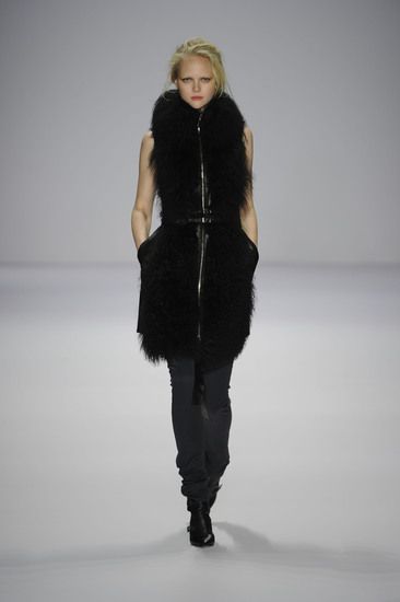 Ескада Спорт 16, есен-зима 2012