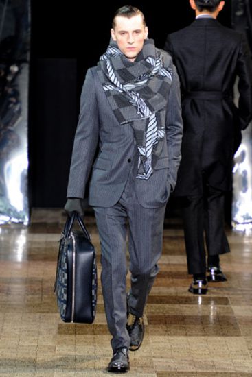 Louis Vuitton есен 2012 | 25