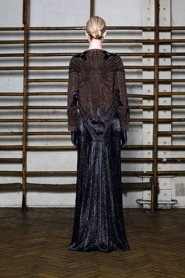 Givenchy висша мода пролет'12 | 3 гръб