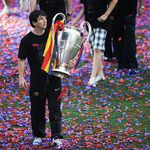Лионел Меси с трофея от Шампионската лига