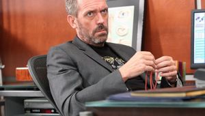 Хю Лори като д-р Хаус