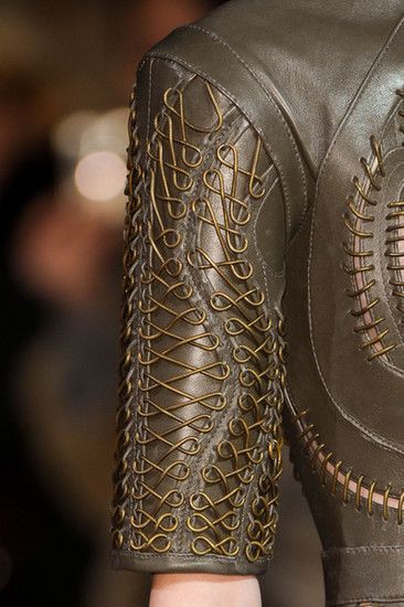 Iris Van Herpen 2012 | 32