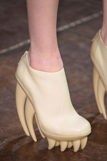 Iris Van Herpen 2012 | 29