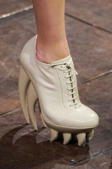 Iris Van Herpen 2012 | 12