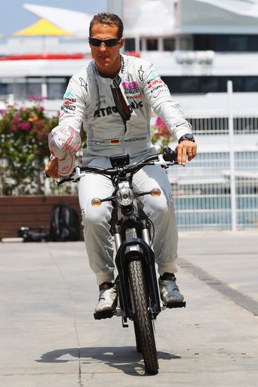 Михаел Шумахер на две колела