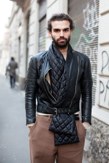 Момчето с шала Chаnel