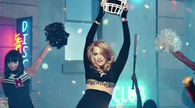 Madonna - Give Me All Your Luvin' (Feat. M.I.A. and Nicki Minaj)