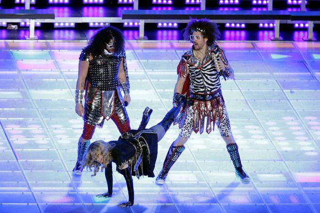 Мадона с LMFAO, Супербоул 2012