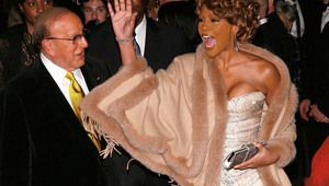 Уитни с Клайв Дейвис