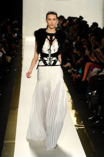 Herve Leger от Макс Азрия за есен 2012