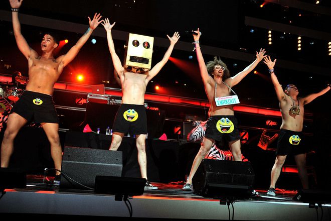 LMFAO на сцената