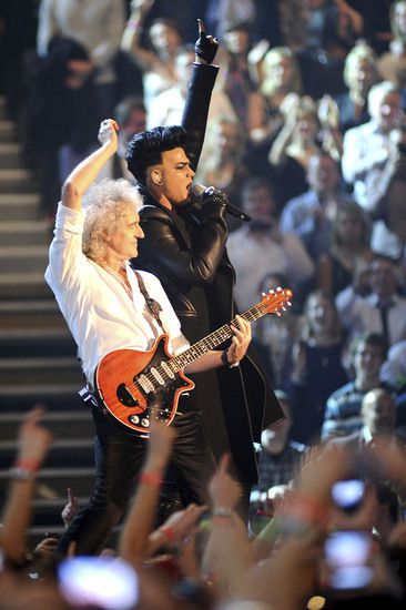 "Куин" с Адам