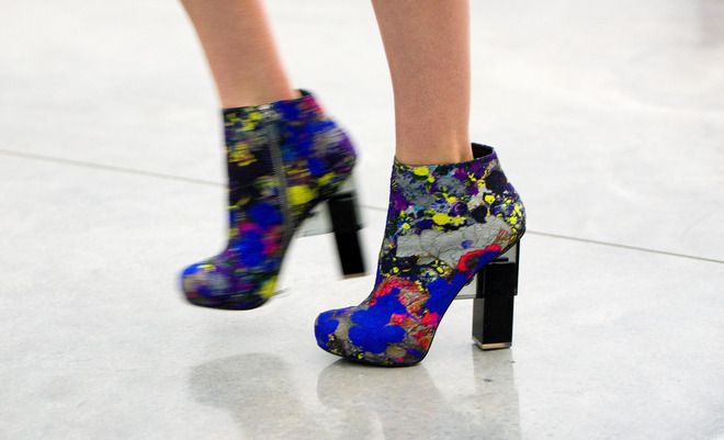 Обувки от ревюто на Erdem