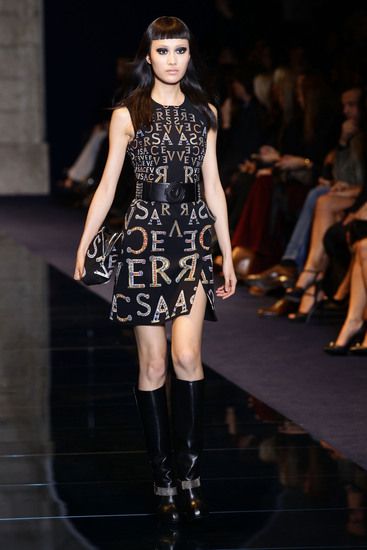 Дамска мода от Милано: Versace (29)