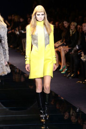 Дамска мода от Милано: Versace (20)