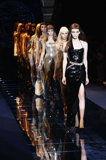 Дамска мода от Милано: Versace (5)