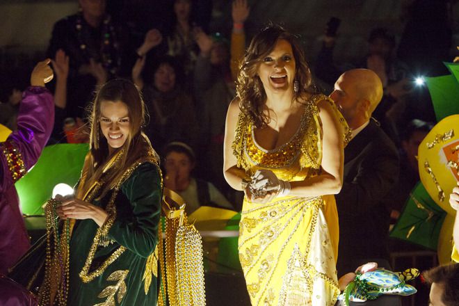 Хилари Суонк и Маришка Харгитай