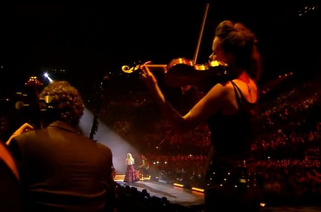 Шакира на живо в Париж