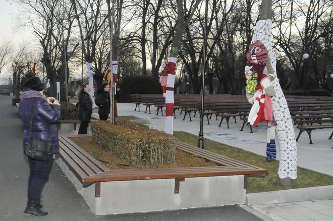 Мартеници в Морската градина