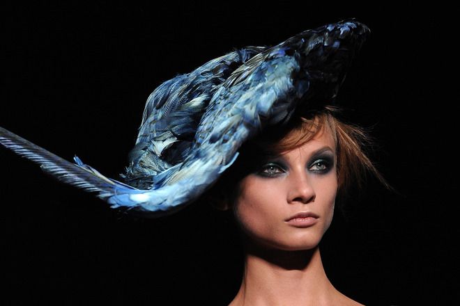 Шапка от John Galliano