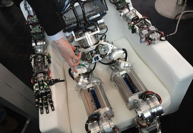 Робот в кресло