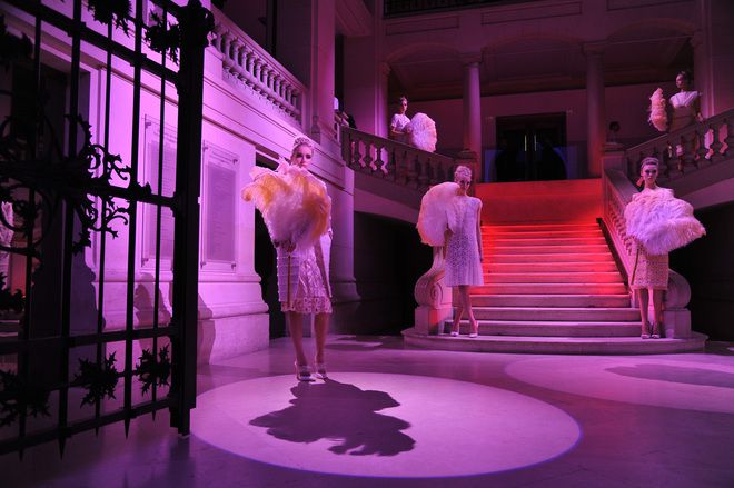 Изложбата "Луи Витон и Марк Джейкъбс"