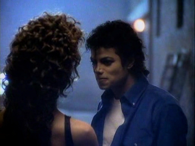 Майкъл във видео