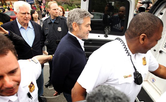 Задържането на Джордж Клуни