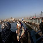 Истанбул: Мостът Галата по залез