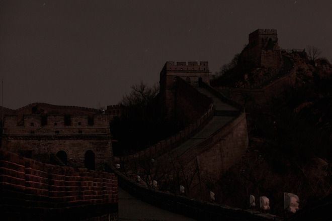 Великата китайска стена на тъмно