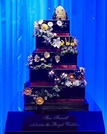 Сватбена торта по дизайн на Theo Fennel