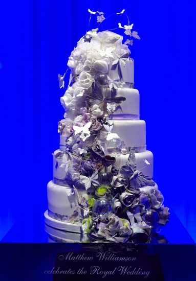 Сватбена торта по дизайн на Матю Уилямсън